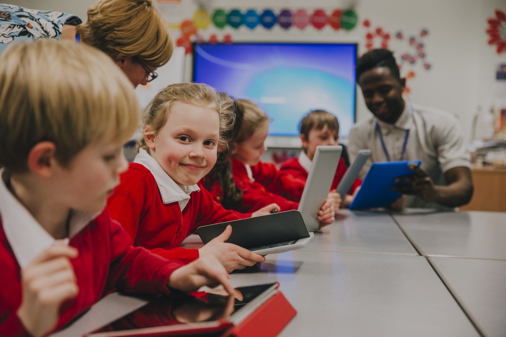 Screens and constant connectivity, understanding behaviour in schools ...
